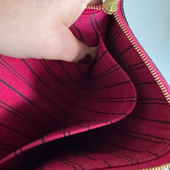 Louis Vuitton Wristlet - Picture 5 of 5